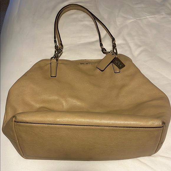 Coach Bag - Picture 3 of 7